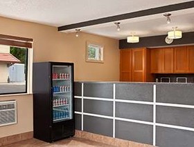 Super 8 by Wyndham Dubuque