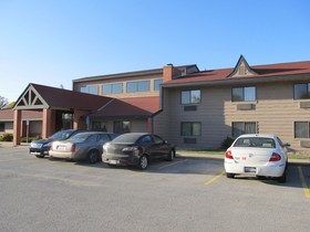 Tivoli Inn & Suites