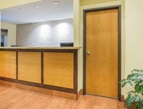 Days Inn by Wyndham Evansdale Waterloo