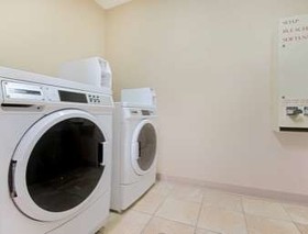 Super 8 by Wyndham Fairfield