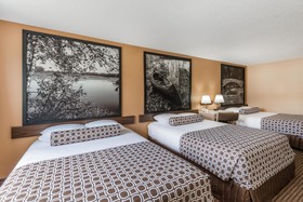 Super 8 by Wyndham Fort Dodge IA