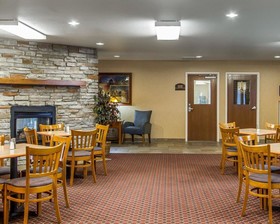 Quality Inn & Suites Fort Madison near Hwy 61
