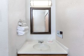 Super 8 by Wyndham Fort Madison