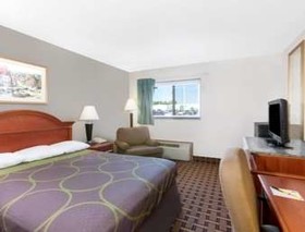 Super 8 by Wyndham Fort Madison