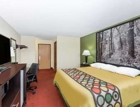 Super 8 by Wyndham Grinnell IA