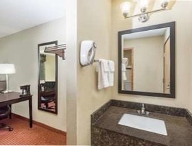 Super 8 by Wyndham Grinnell IA