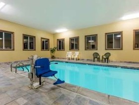 Super 8 by Wyndham Grinnell IA