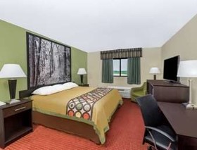 Super 8 by Wyndham Grinnell IA
