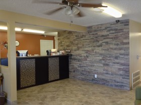 Super 8 by Wyndham Grinnell IA