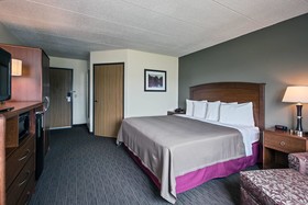 AmericInn by Wyndham Grundy Center