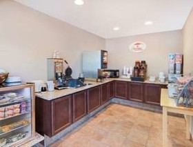 Super 8 by Wyndham Humboldt