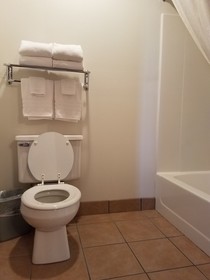 Super 8 by Wyndham Humboldt