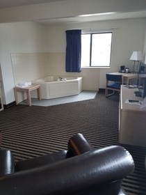 Super 8 by Wyndham Humboldt