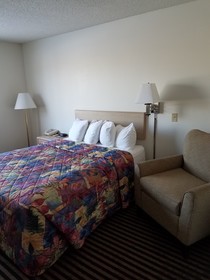 Super 8 by Wyndham Humboldt