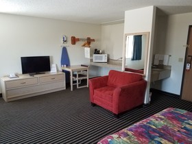 Super 8 by Wyndham Humboldt