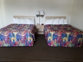 Super 8 by Wyndham Humboldt