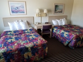 Super 8 by Wyndham Humboldt