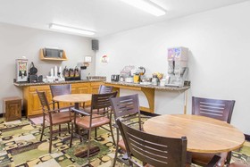 Super 8 by Wyndham Independence