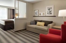 Country Inn & Suites by Radisson, Indianola, IA