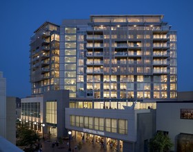 hotelVetro - Tapestry Collection by Hilton