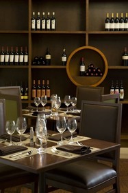 hotelVetro - Tapestry Collection by Hilton