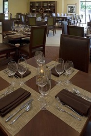 hotelVetro - Tapestry Collection by Hilton