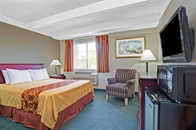 Travelodge by Wyndham Iowa City