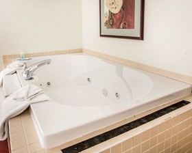 The Highlander Hotel