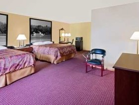 Super 8 by Wyndham Iowa Falls