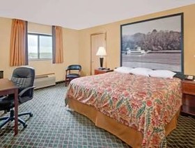 Super 8 by Wyndham Iowa Falls