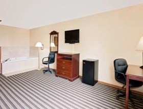 Super 8 by Wyndham Iowa Falls