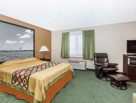 Super 8 by Wyndham Jefferson