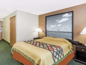 Super 8 by Wyndham Jefferson