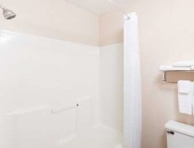 Super 8 by Wyndham Jefferson