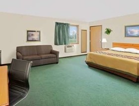 Super 8 by Wyndham Keokuk