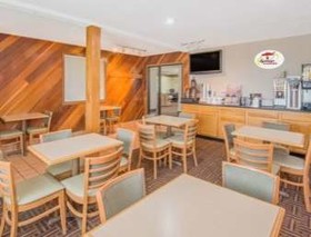 Super 8 by Wyndham Knoxville