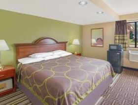 Super 8 by Wyndham Knoxville