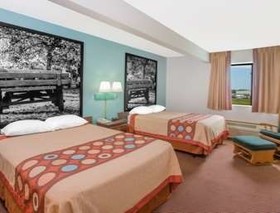 Rodeway Inn near I-35 Lamoni