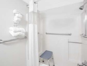 Rodeway Inn near I-35 Lamoni