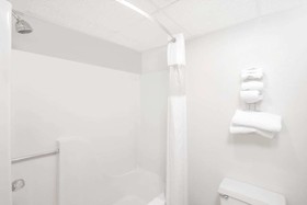 Rodeway Inn near I-35 Lamoni