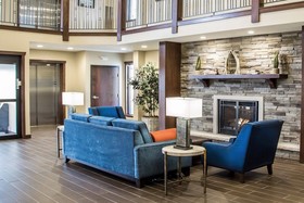 Comfort Inn & Suites Riverview Near Davenport And I-80