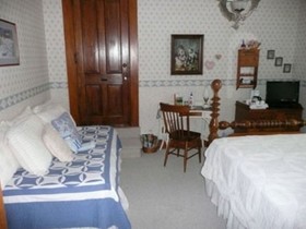 Squiers Manor B&B