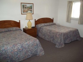 Sudbury Court Motel & RV Park