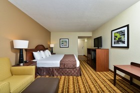 Rock Island Inn & Suites Marshalltown