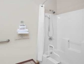 Super 8 by Wyndham Mason City