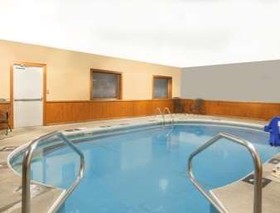 Super 8 by Wyndham Mason City