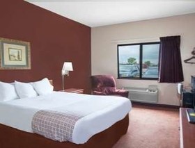 Super 8 by Wyndham Mason City