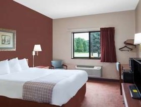 Super 8 by Wyndham Mason City