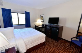 Boulders Inn & Suites Monticello