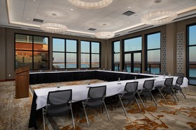 The Merrill Hotel Muscatine - Tribute Portfolio